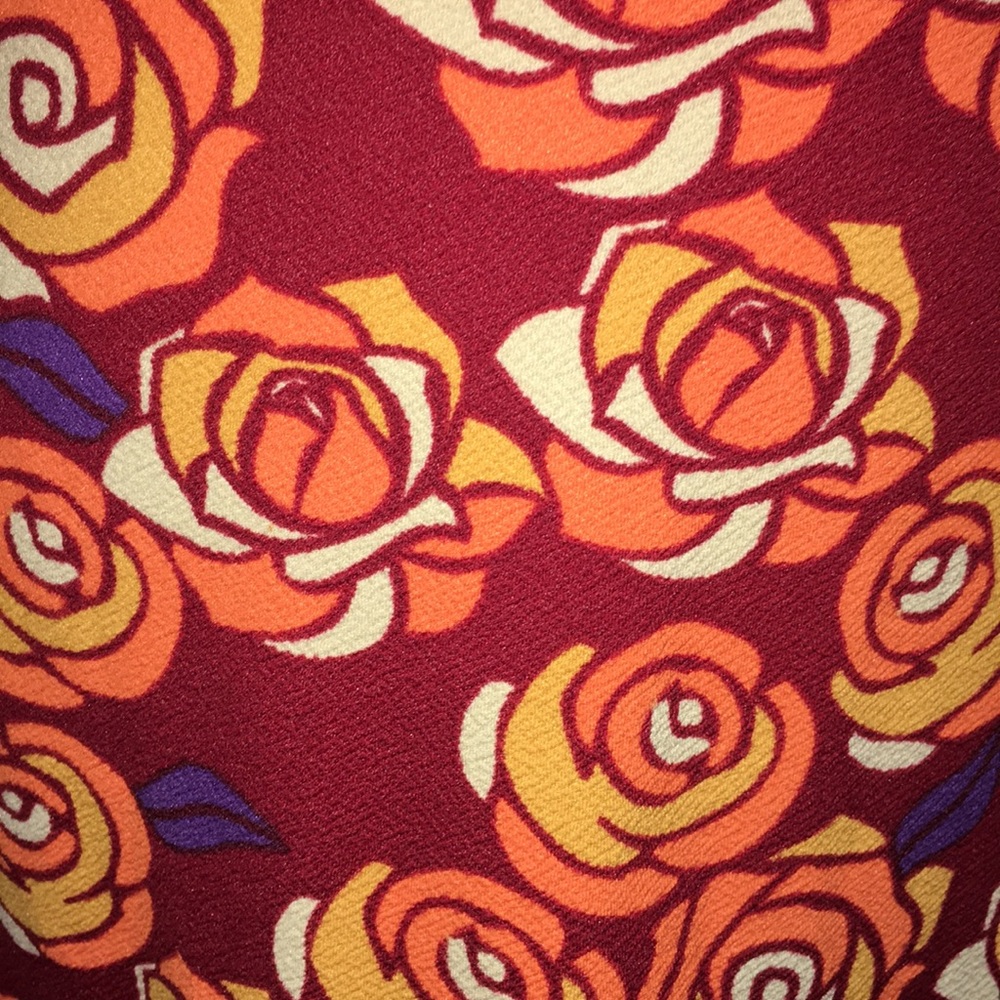 NWT S Lularoe Cassie - Picture 2 of 3